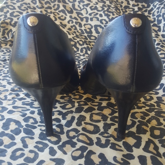 MICHAEL KORS Classic Black Heels - Size 9 1/2 - Picture 5 of 7